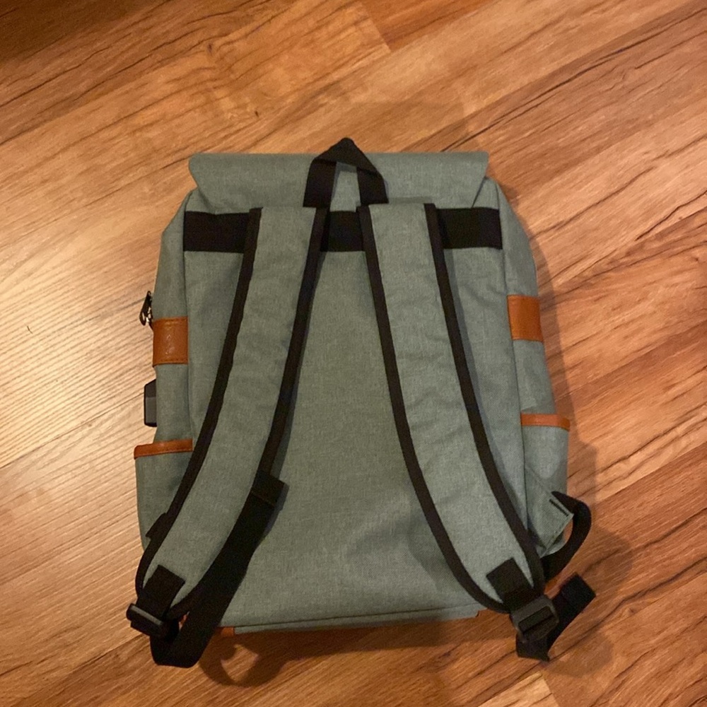 ugrace backpack - Picture 2 of 3